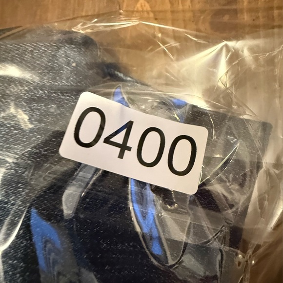 American Eagle Women's Blue Distressed Jeans Size 4 XLong Double Button Flared - Picture 16 of 16